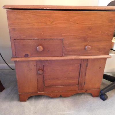 American Southern Pine Sugar Chest