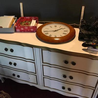 French provincial dresser w/mirror