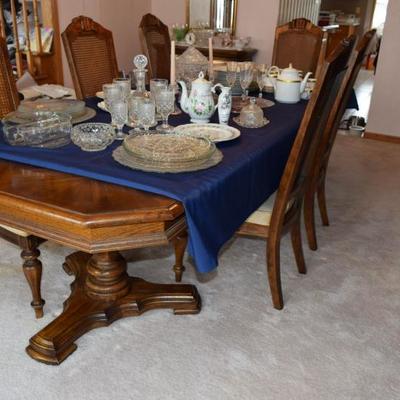 Dining Room Table, Chairs, & Serving Pieces