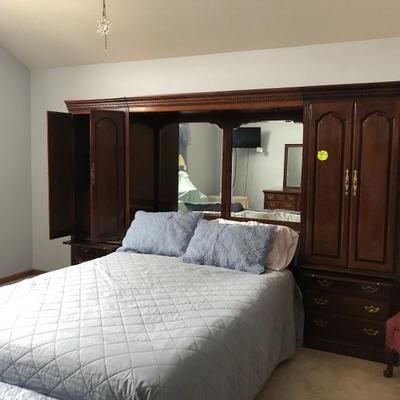 Thomasville Bedroom Furniture & Bed