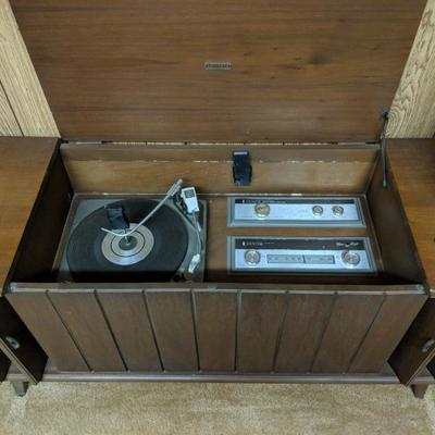 MCM Stereo cabinet 