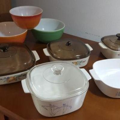 FKT008 Vintage Pyrex Bowls, Corning Ware Dishes & More
