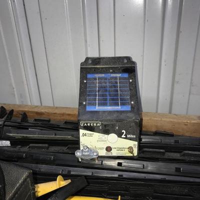 CHARGER FOR SOLAR FENCE
