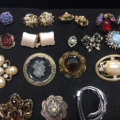 Tray of Vintage & Mid-Century Jewelry