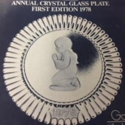 Hummel 1979 Mother's Day Plate & 1978 Annual Plate