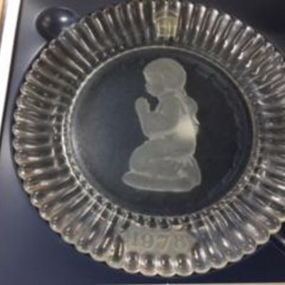 Hummel 1979 Mother's Day Plate & 1978 Annual Plate