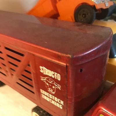Structo Truck.