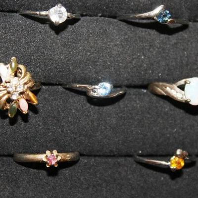 Lot of 7 Rings- Various Styles and Colors- So Pret ...