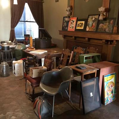 Estate sale photo