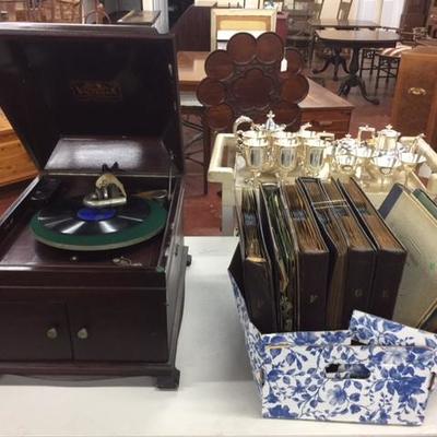 Table Top Victrola & Records