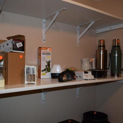 Thermos Bottles & Assorted Kitchen Items