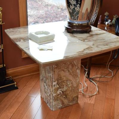 marble table 