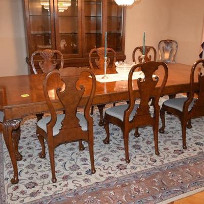 Baker Furniture Large Dining Room Table with Leaves-10 Chairs & Table Pad