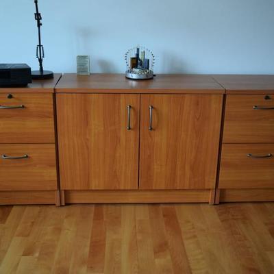 Cabinet W/Drawers