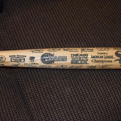 Chicago White Sox World Series Champions 2005 Autographed Baseball Bat
