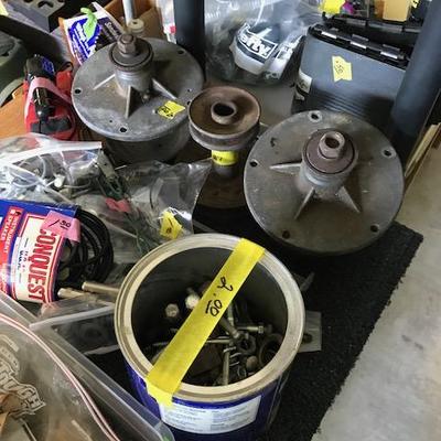 Lawnmower deck pully's