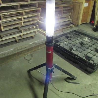 Tri-Pod Work Light