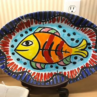 La Musa. Italy. Large platter (17 inches). Fish.