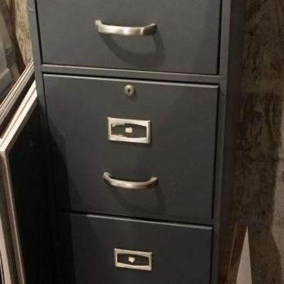 $50	  4 Drawer Vertical Filing Cabinet  (photo 1 of 2)   * Cash Only.  No Returns. Local Pick Up In MEDIA, PA.  Buyer needs to bring...