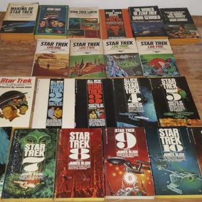 KET014 Vintage Collectible Star Trek Books
