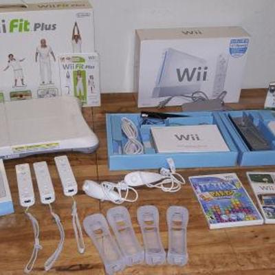 KET077 Nintendo Wii Sport, Wii Fit Plus, Games & Extra Controllers
