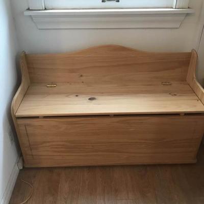 Storage Bench and Baskets