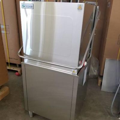 Supera SSUD18­1 55 Rack/Hr High­Temp Door­Type Dishwasher
