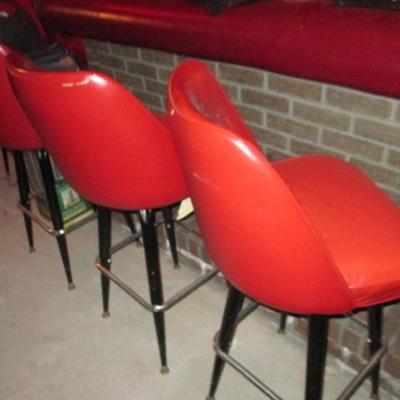 VINTAGE RED BAR/COUNTER SEATING (6)