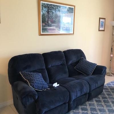Dual reclining power sofa 