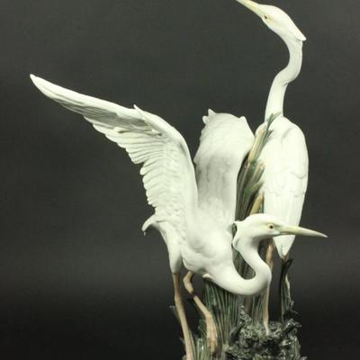 Lot 60: Lladro Porcelain Figurine of Herons #1319 
