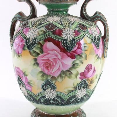 Lot 6: Nippon Moriage Floral Vase 