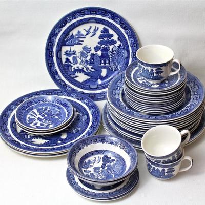 Willow pattern china from various English makers including W. Ridgway & Co., Johnson Brothers, and Wedgwood