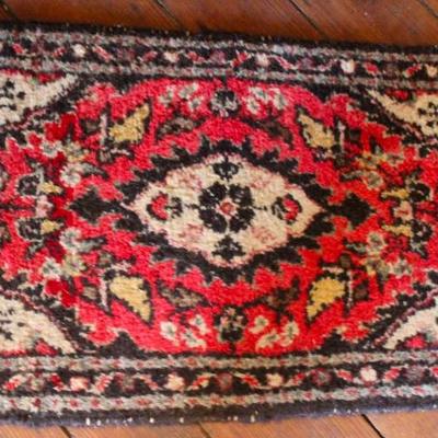 Persian Angelais rug - 16" x 25"