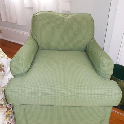 Chair $275
2 available
30 1/2 X 21 X 30