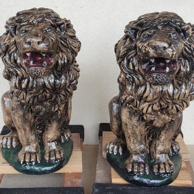 pair of entry lions
