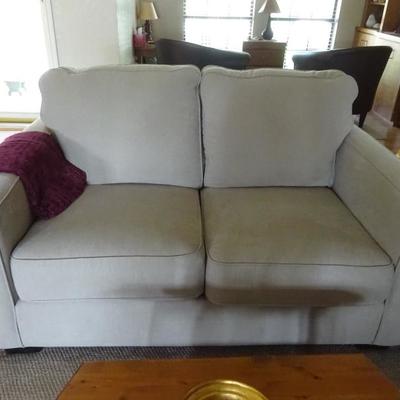 loveseat 