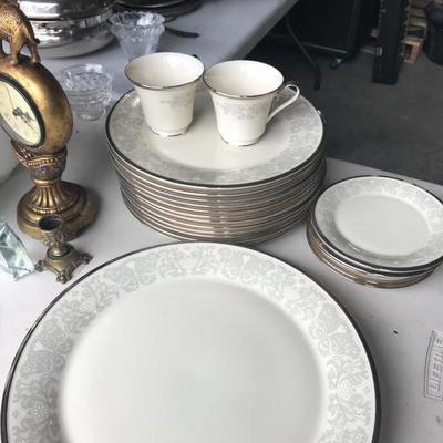 Lenox Snow Lily