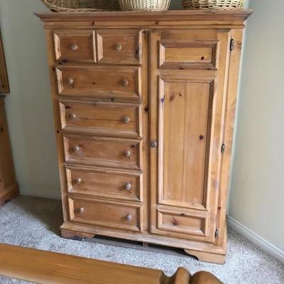 Pine dresser / armoire 