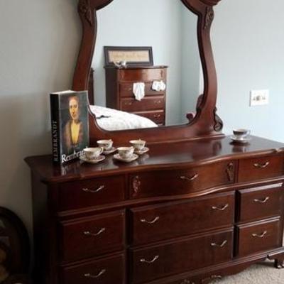 9 Drawer Dresser and Mirror