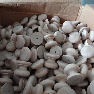 Box of Wood Unfinished Knobs - 1.5