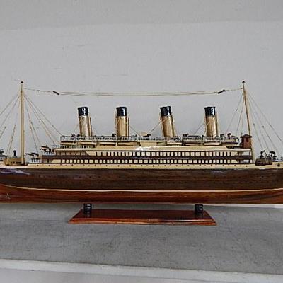 Titanic Wood Model Ship 39 inches Lenght