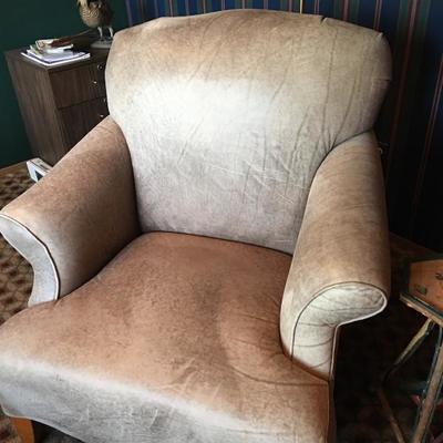 Nice leather chairs set of 2