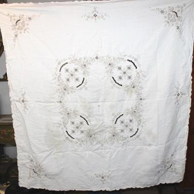 White Embroidered Table Cloth
