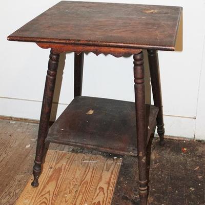 Antique wooden spindle leg table
