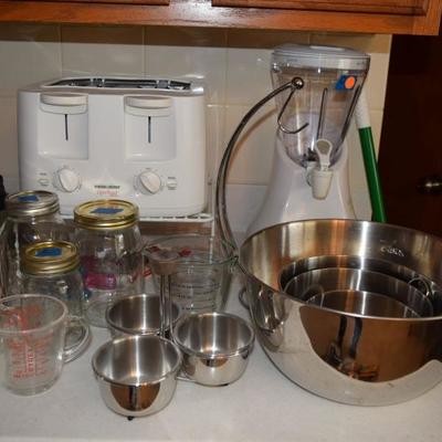 Kitchenware/mixing bowls