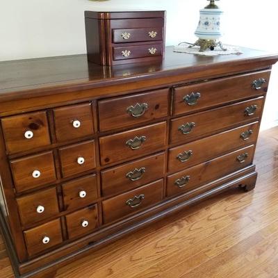 dresser