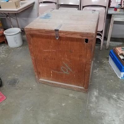 Large shipping crate 