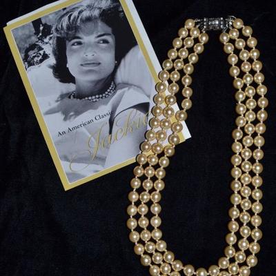 Reproduction Jacqueline Kennedy Onassis necklace