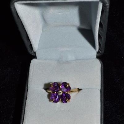 Gold and amethyst ring