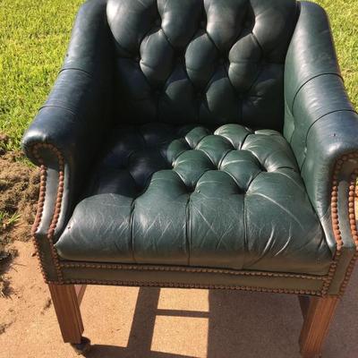 leather button padded chair 